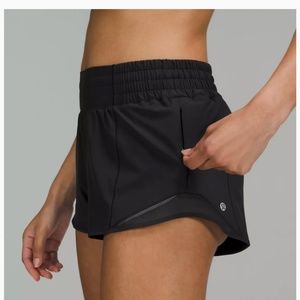 Lululemon high rise Hotty hot 2.5” shorts